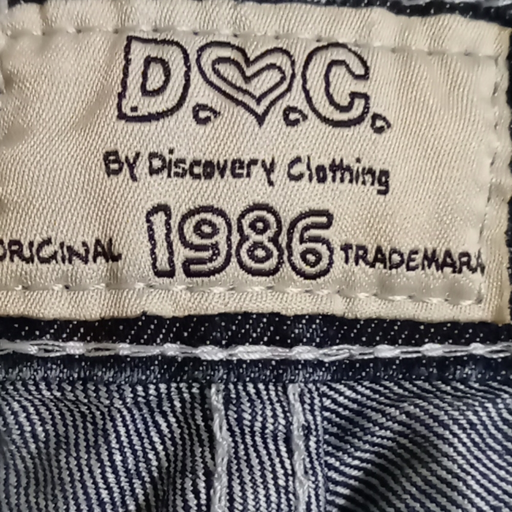 Distorted Jeans - Picture 2 of 8